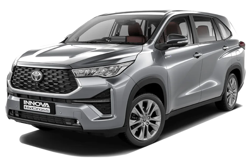 Innova Hycross G Fleet taxi for hire in Noida